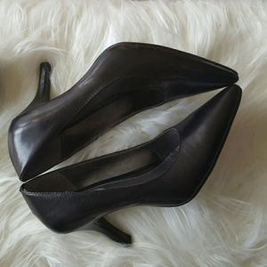 NWOT Alfani Navy Flex Step Heels